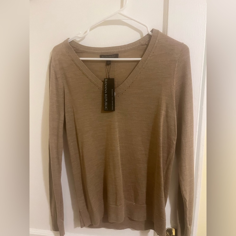 New with tags 100% merino wool sweater size small